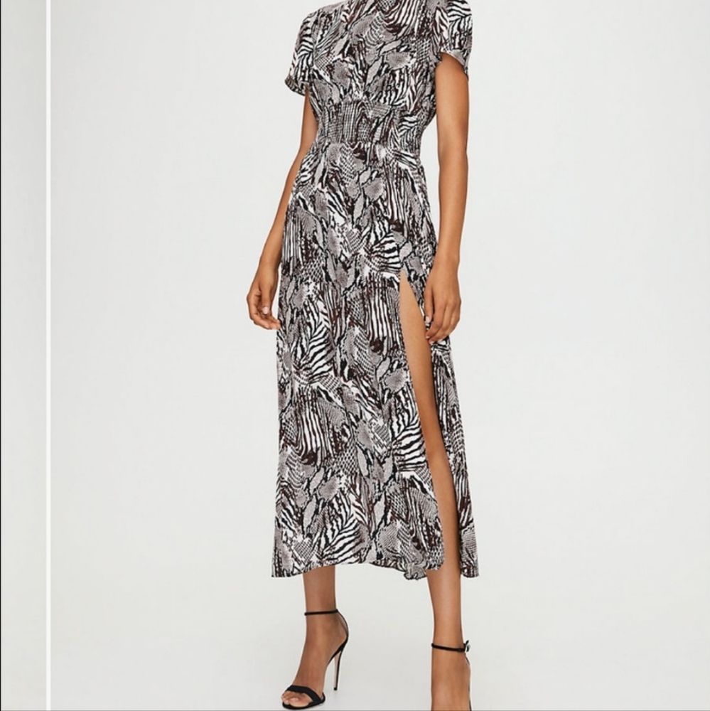 Aritzia Maxime Dress Size S NWT